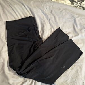 Fast and Free High-Rise Crop 23"
5 Pocket